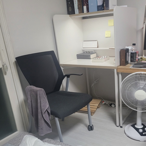 데스커 조명형 독서실 책상