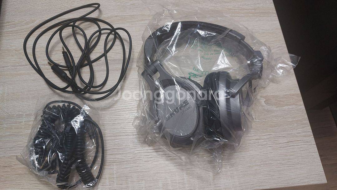 SHURE SRH940--3