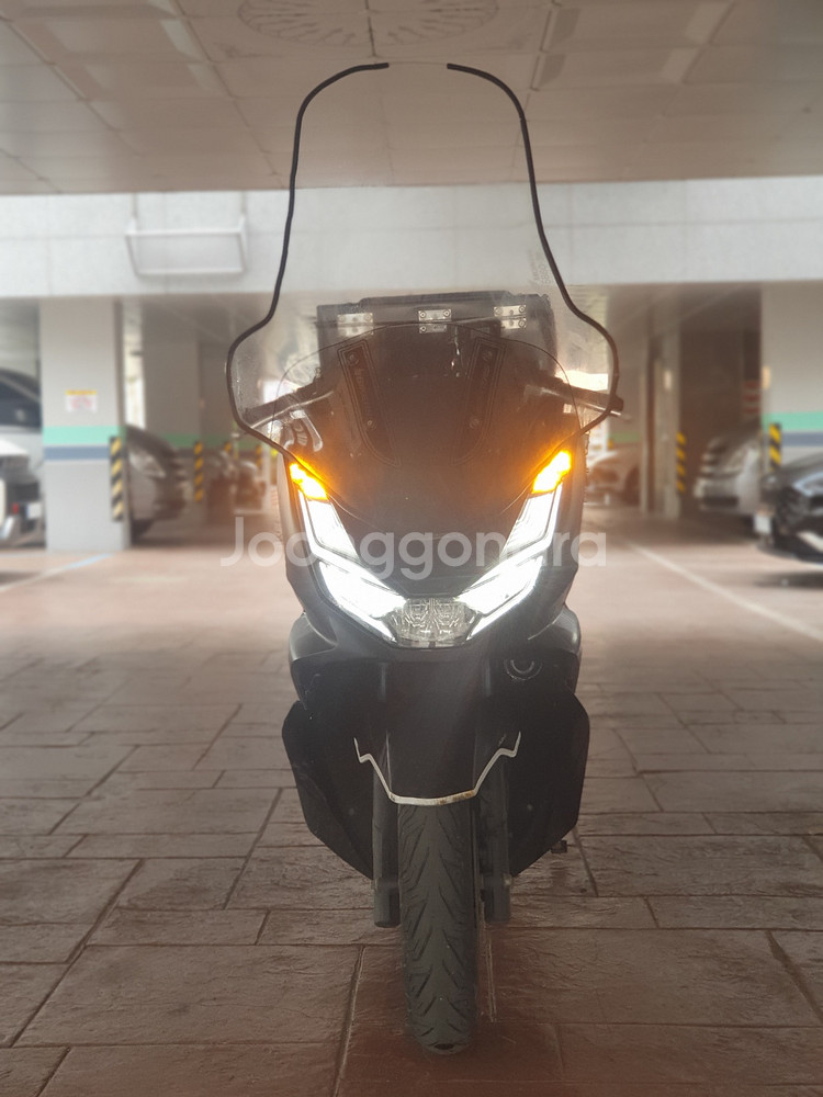 [혼다] Pcx 21년식 ABS 7만KM 롱스크린 블랙--0