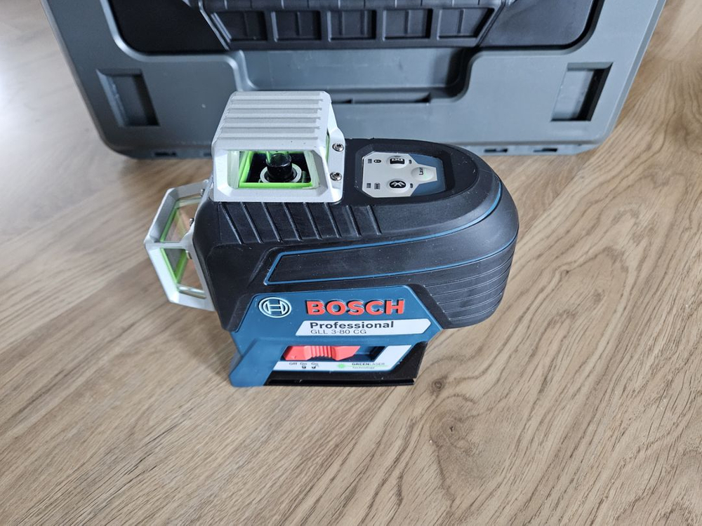 보쉬 레벨기 GLL3 80CG 그린 레이져 레벨기--1