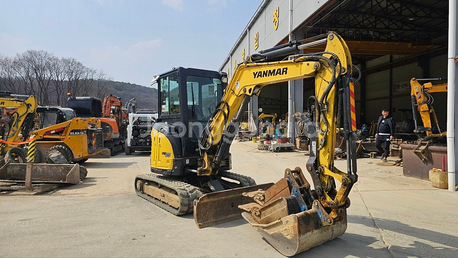 얀마 035 캐빈형 미니굴삭기 포크레인 VIO35-6A--4