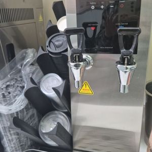딜리코플 플랫화이트+핫디스펜스