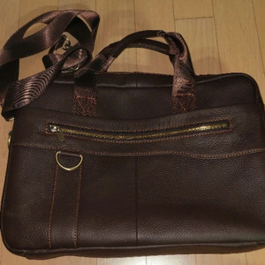 서류가방 가죽입니다