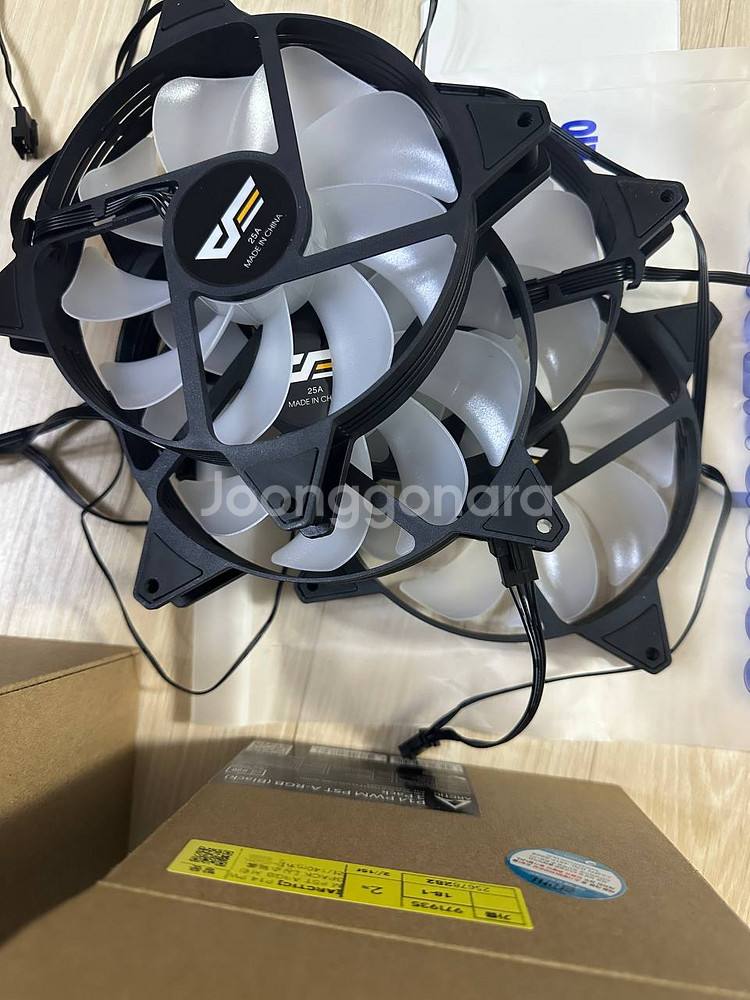 DLX21 번들 쿨링팬 140mm 4개 새제품 팝니다--1
