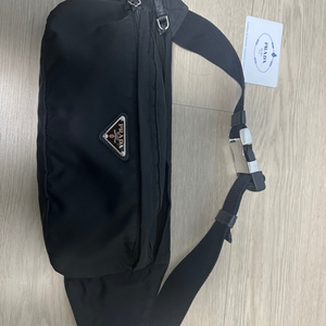 프라다 힙색