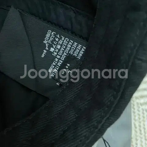 발렌시아가 블랙 앤 화이트 코튼 캡--0