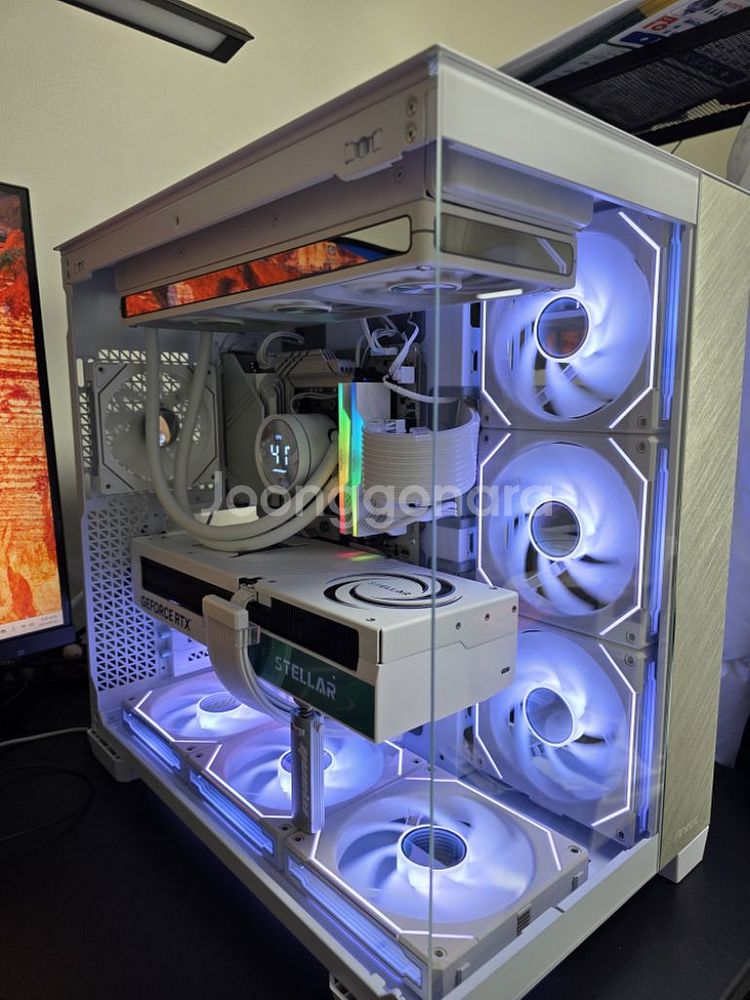 9800x3d 5090 올화이트PC--1