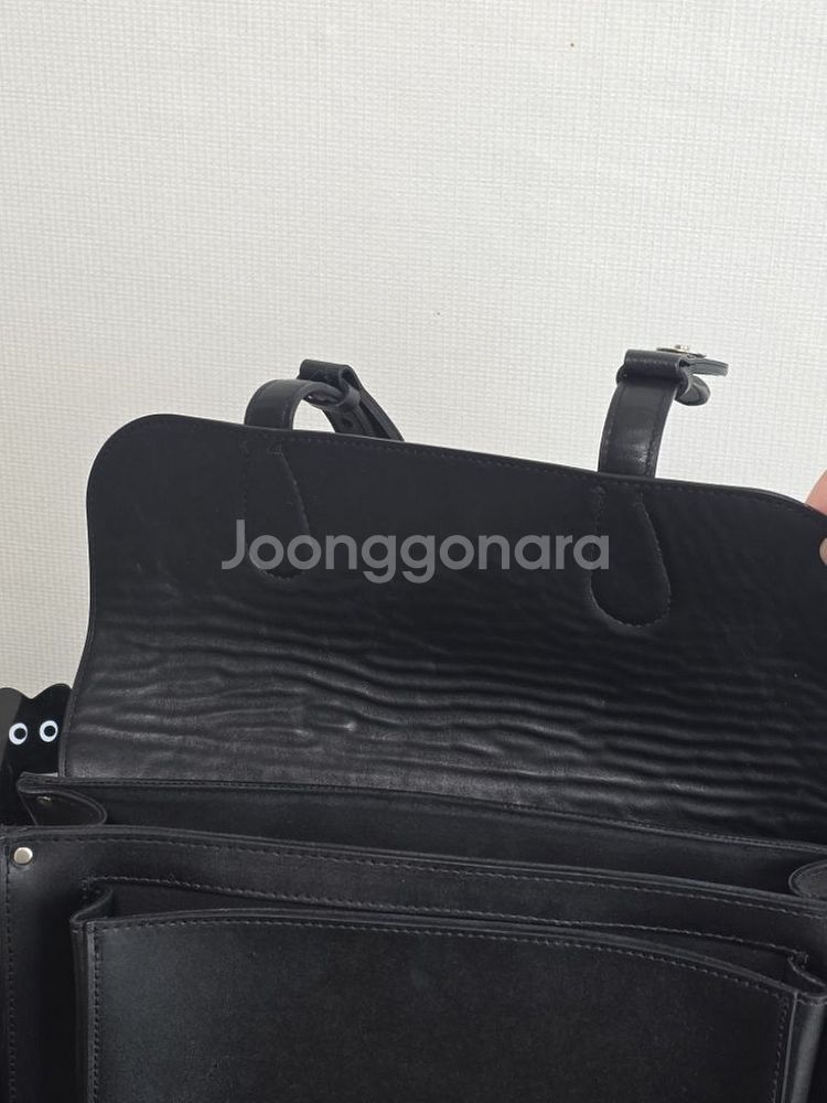 (외관상태 최상) 헤리티지 사첼 가방 스몰 블랙사이즈--4