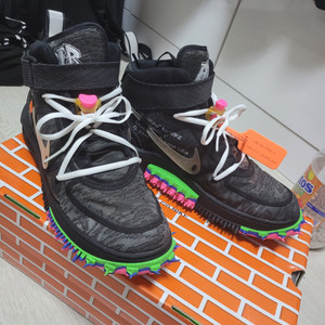 나이키 오프화이트 에어포스 1 미드 265