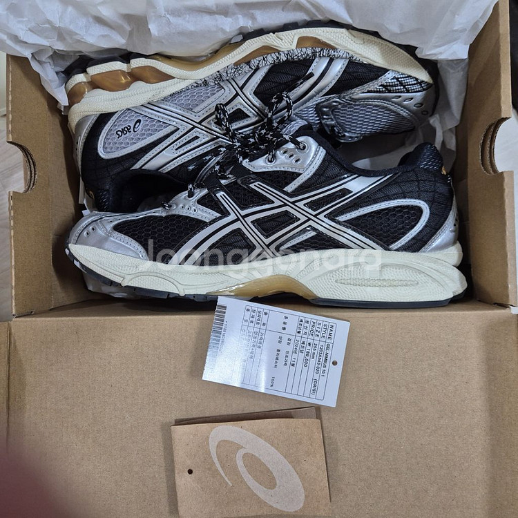 아식스 젤님버스10.1 피드몬트그레이퓨어실버255--0