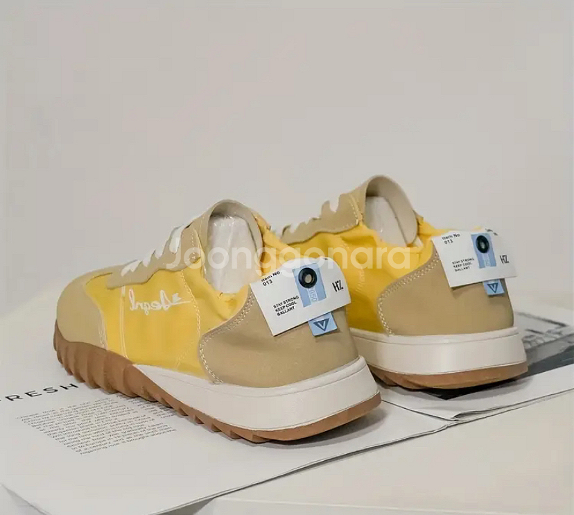 <새상품> 230 스니커즈--1