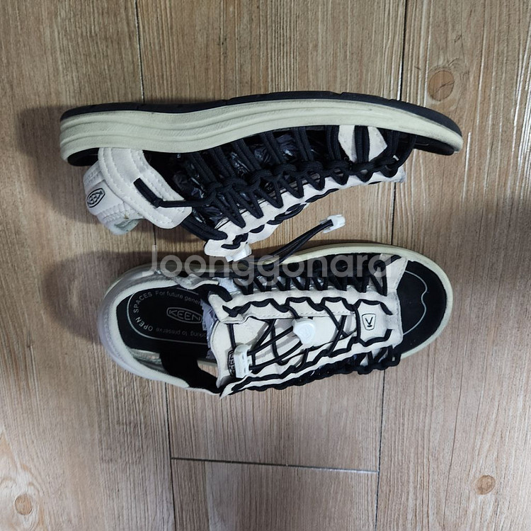 keen 킨 유니크 샌들 250 버치블랙--2