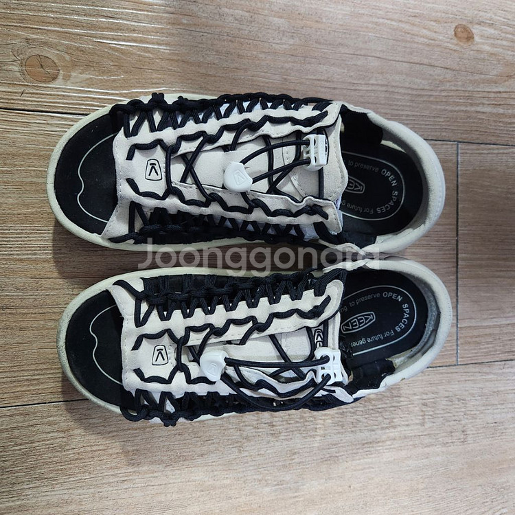 keen 킨 유니크 샌들 250 버치블랙--1