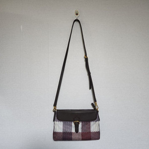 닥스 체크 소가죽 크로스백