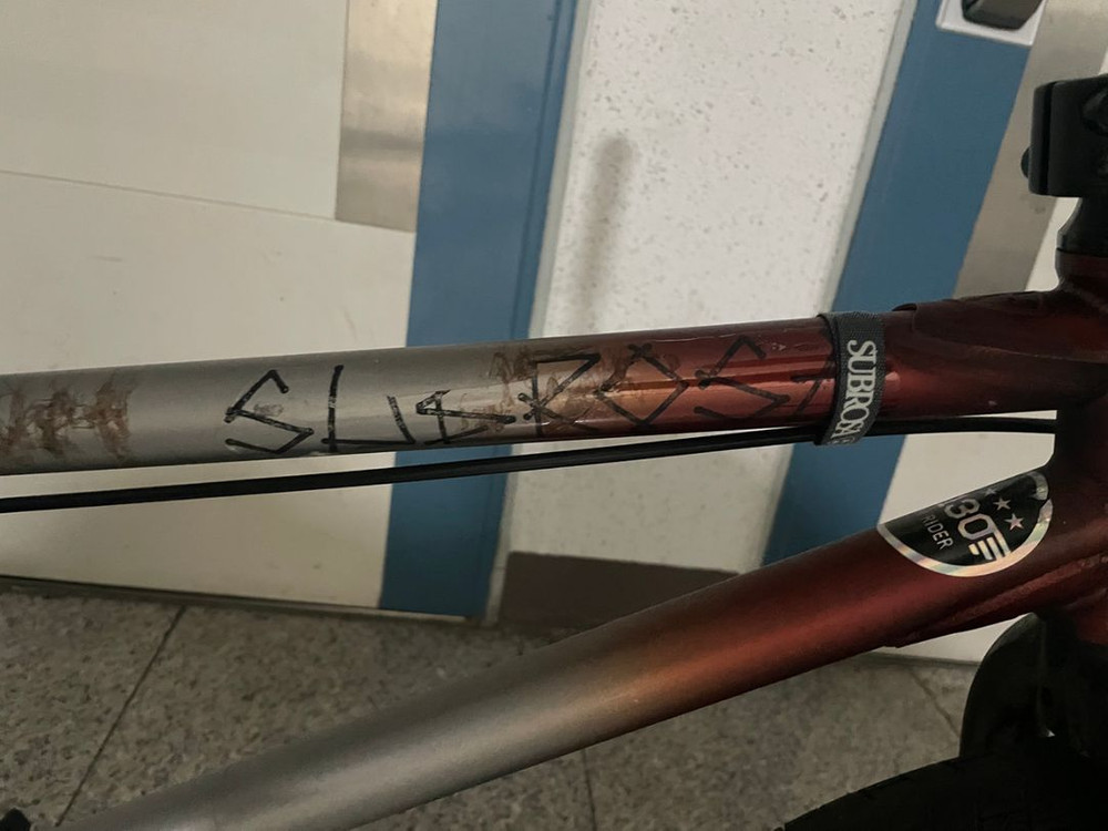 서브로사 bmx 레튬 상급모델 이미지