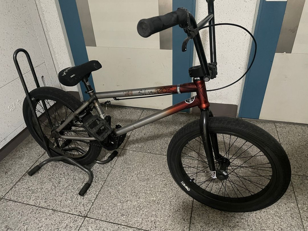 서브로사 bmx 레튬 상급모델 이미지