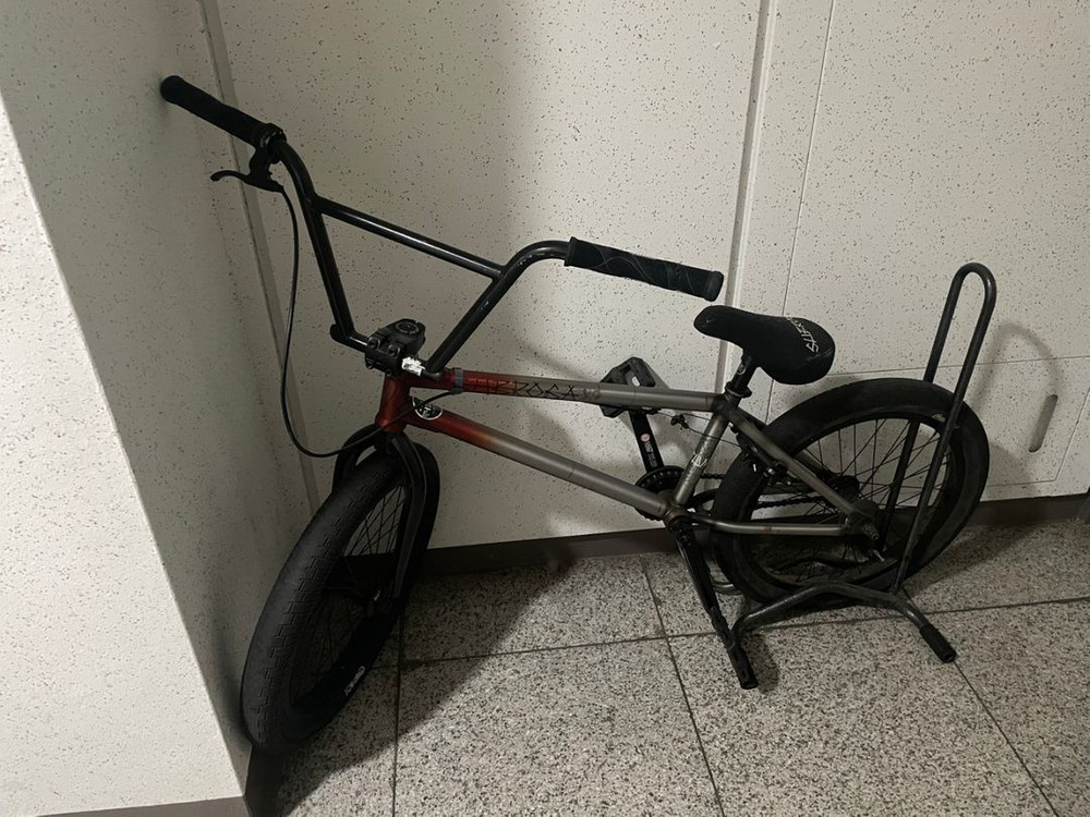 서브로사 bmx 레튬 상급모델 이미지
