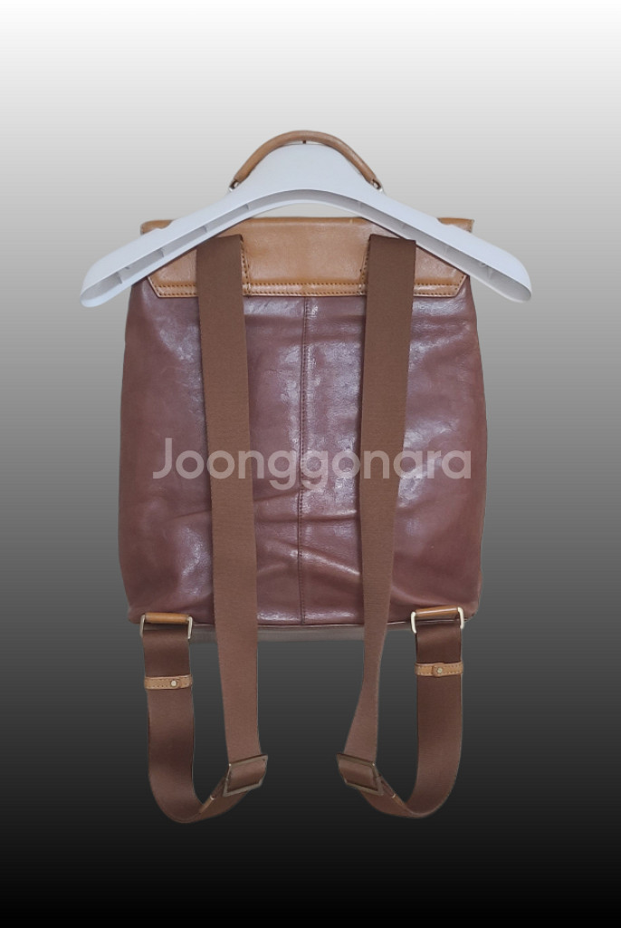몽삭 가죽 백팩--1