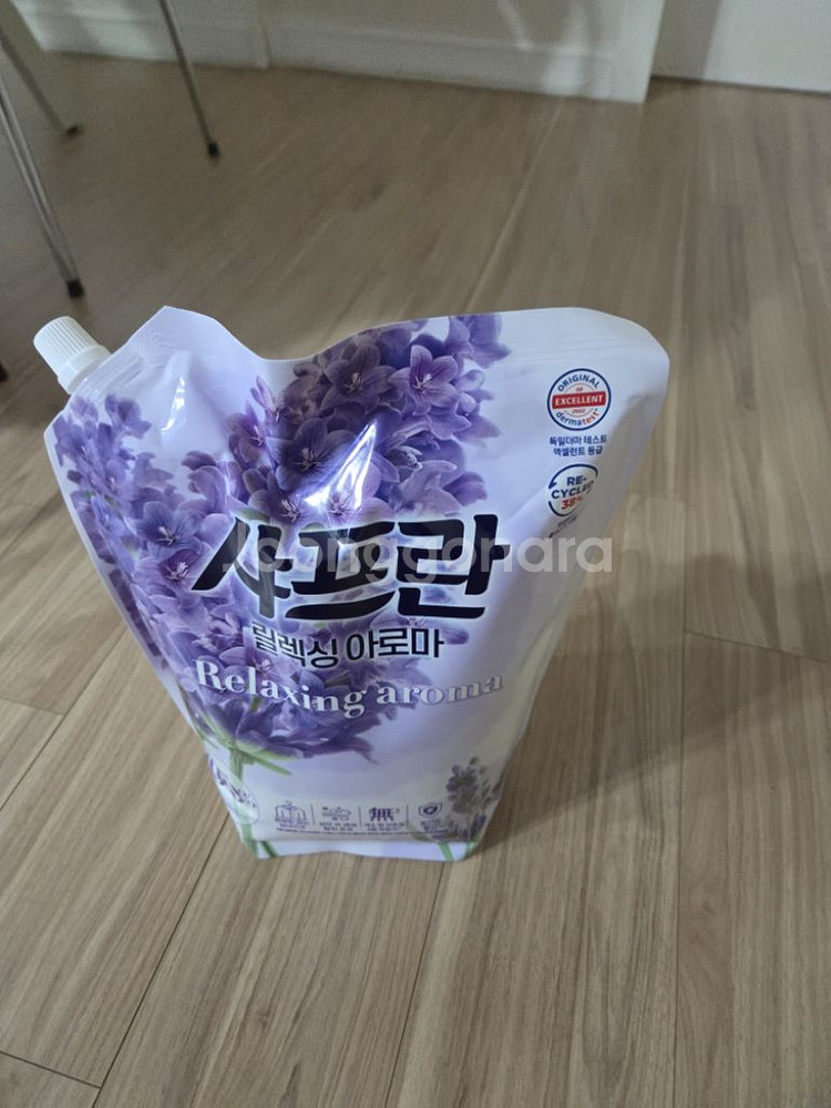 샤프란 리필 릴랙싱 아로마 유연제 2.1L--0
