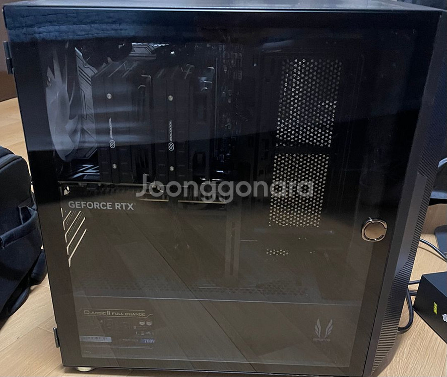 4070 게이밍 컴퓨터 판매합니다.(비흡연자)--1