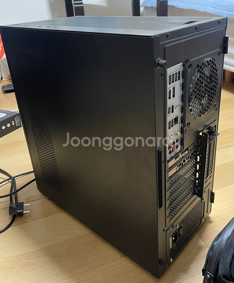 4070 게이밍 컴퓨터 판매합니다.(비흡연자)--2
