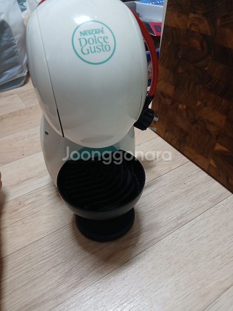 원가 18만원짜리 돌체구스토 캡슐 커피머신입니다.--1