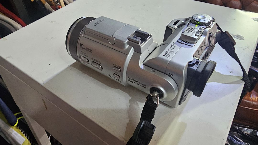 소니. 디지털 f717 이미지