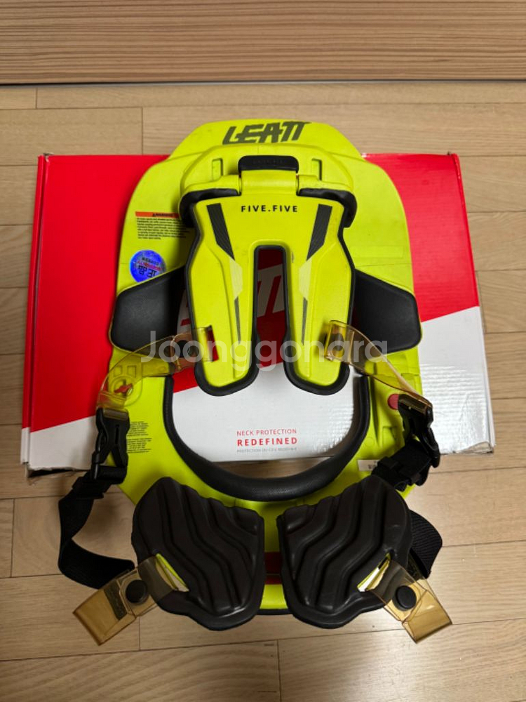 leatt 넥브레이스 5.5 판매합니다--1