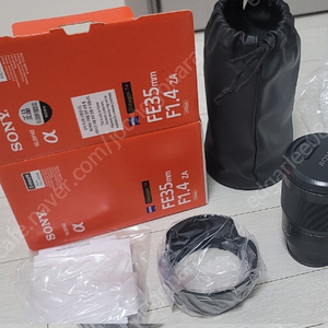 SONY 85mm 중고 및 미개봉 렌즈 판매합니다.