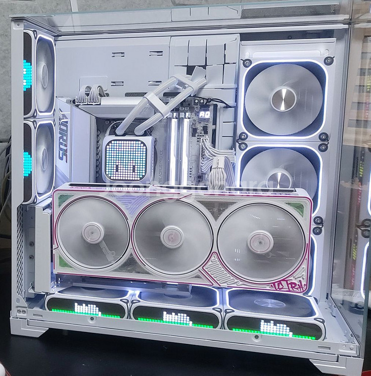 9800x3d,5080 컴퓨터 본체--1