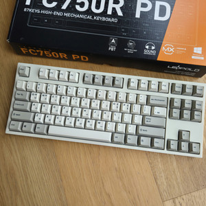 레오폴드 FC750R PD 갈축 한글 화이트투톤