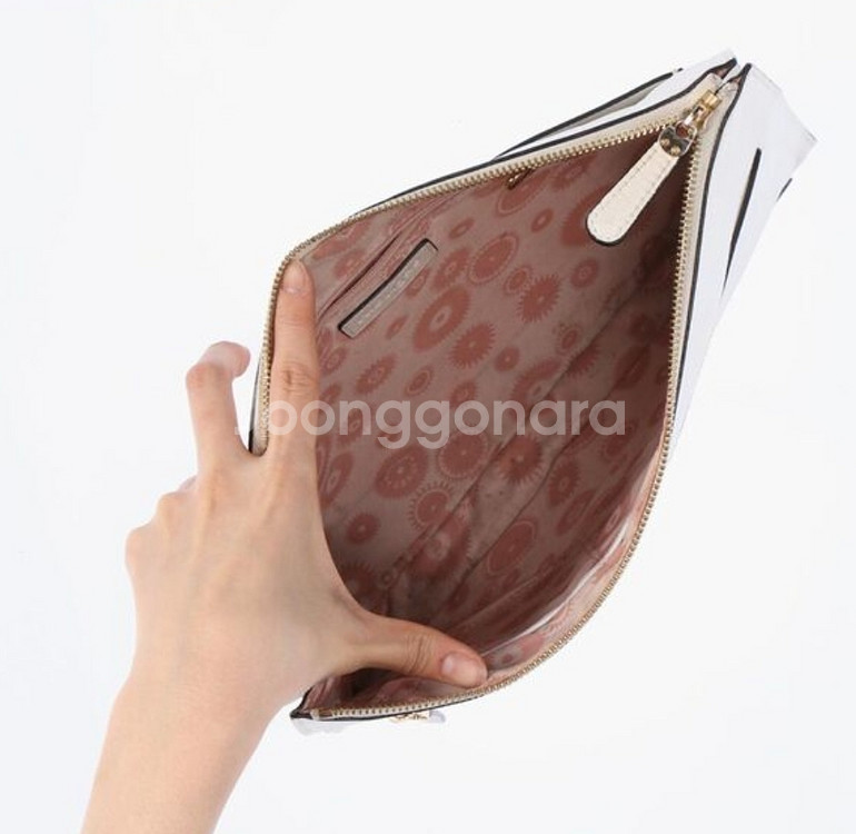 몽삭 가죽 클런치 백--3