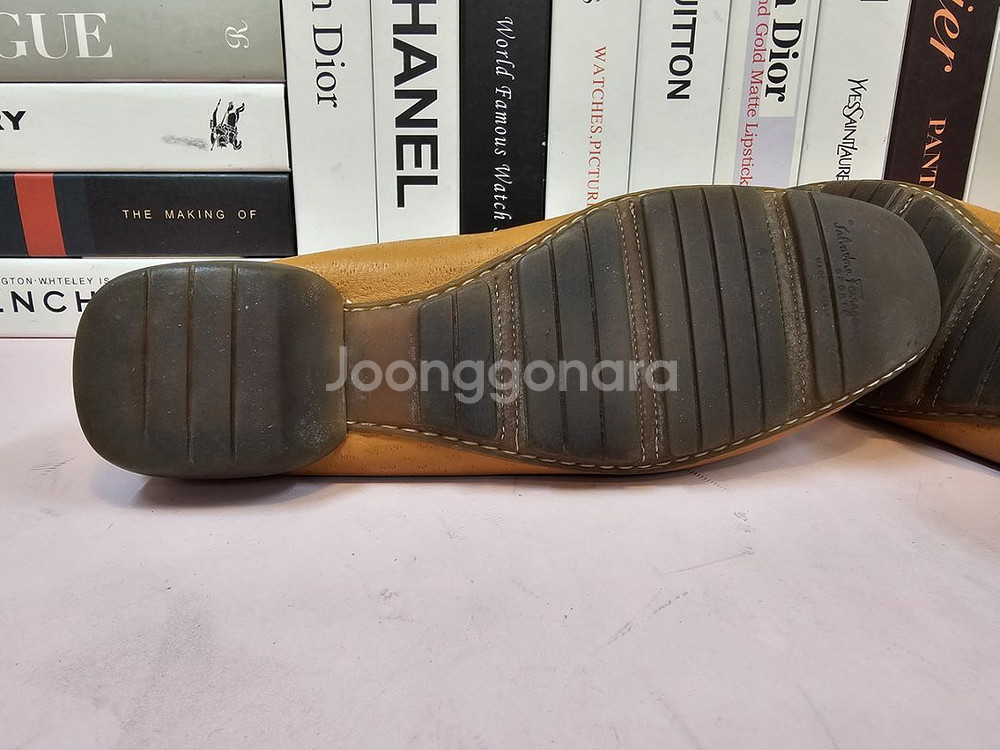 페라가모 여성 로퍼 단화 245--8