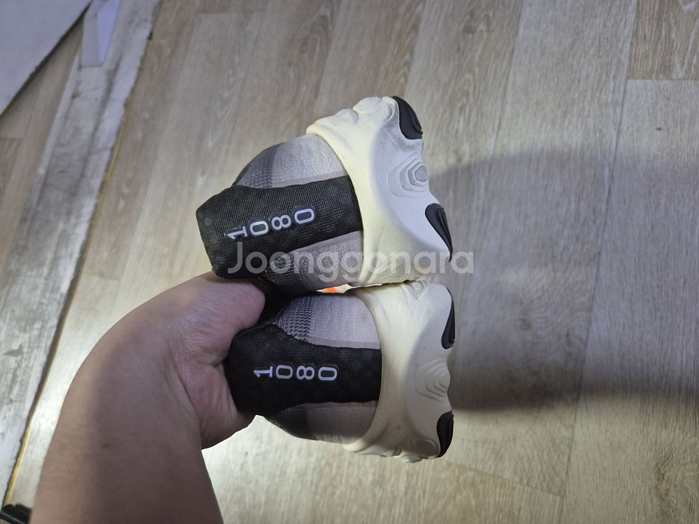 뉴발란스 프레쉬폼1080v14 270mm--2
