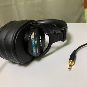 소니 MDR 7506
