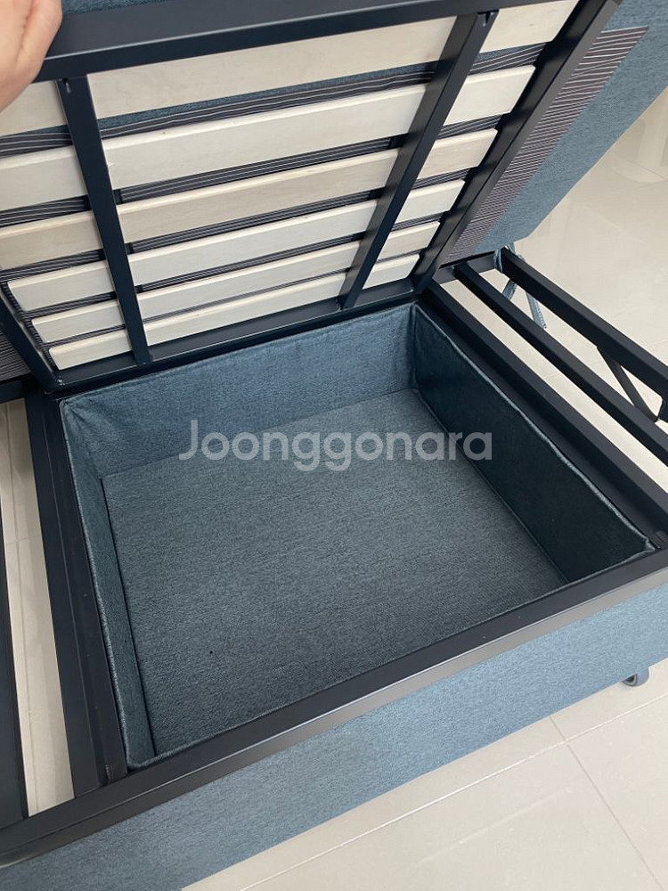 1인용 수납형 접이식 소파베드 팝니다(1회 사용)--2