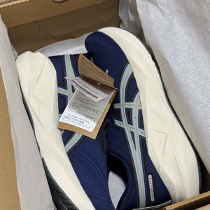 아식스 노바블라스트5 ATC 275 새상품