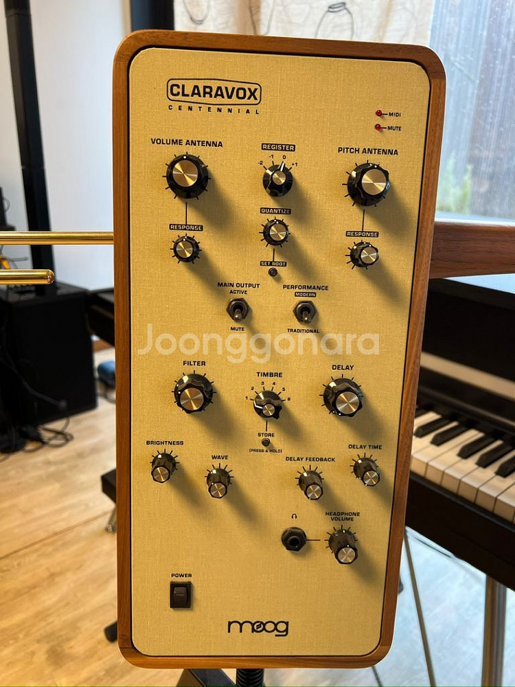 moog claravox 테레민--1