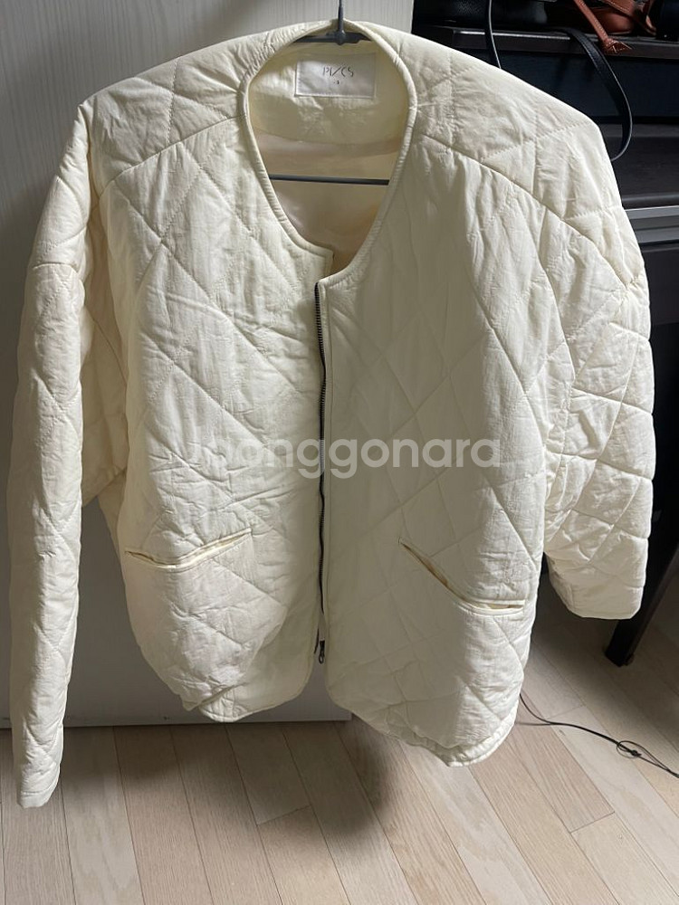 PVCS 퀼팅 숏 점 아이보리(미착용)--1