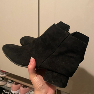 블랙 스웨이드 앵클부츠 240