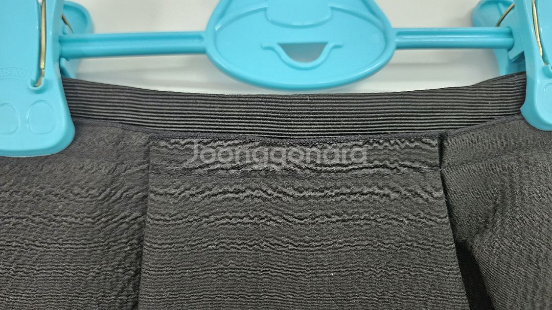 샤틴 숏자켓, 주름 스커트, 프릴 블라우스--4