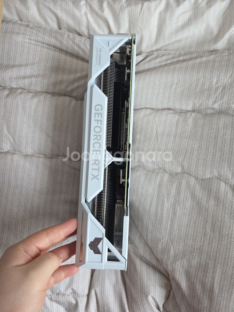 ASUS TUF 4070 Ti super BTF--1