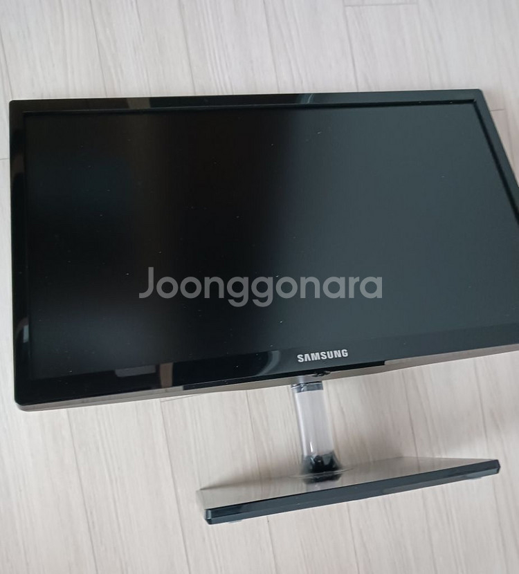 삼성 모니터LS22C570+로지텍키보드+스피커--3