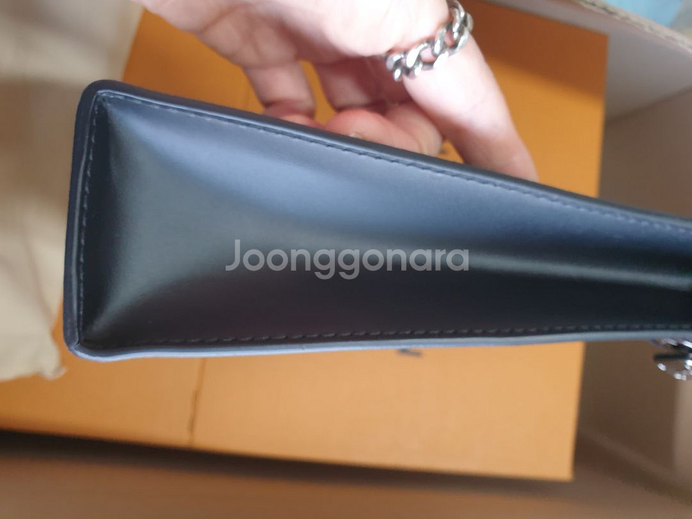 정품루이비통 포쉐트 보야주 MM 모노그램 이클립스--7