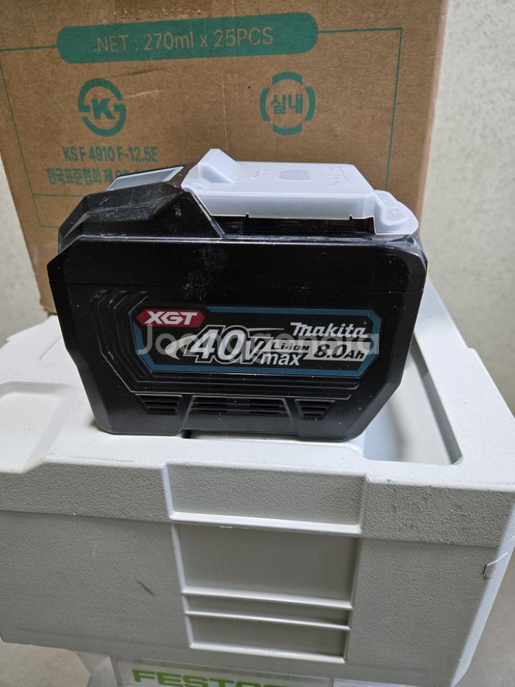 마끼다 40v 8.0 밧데리--0
