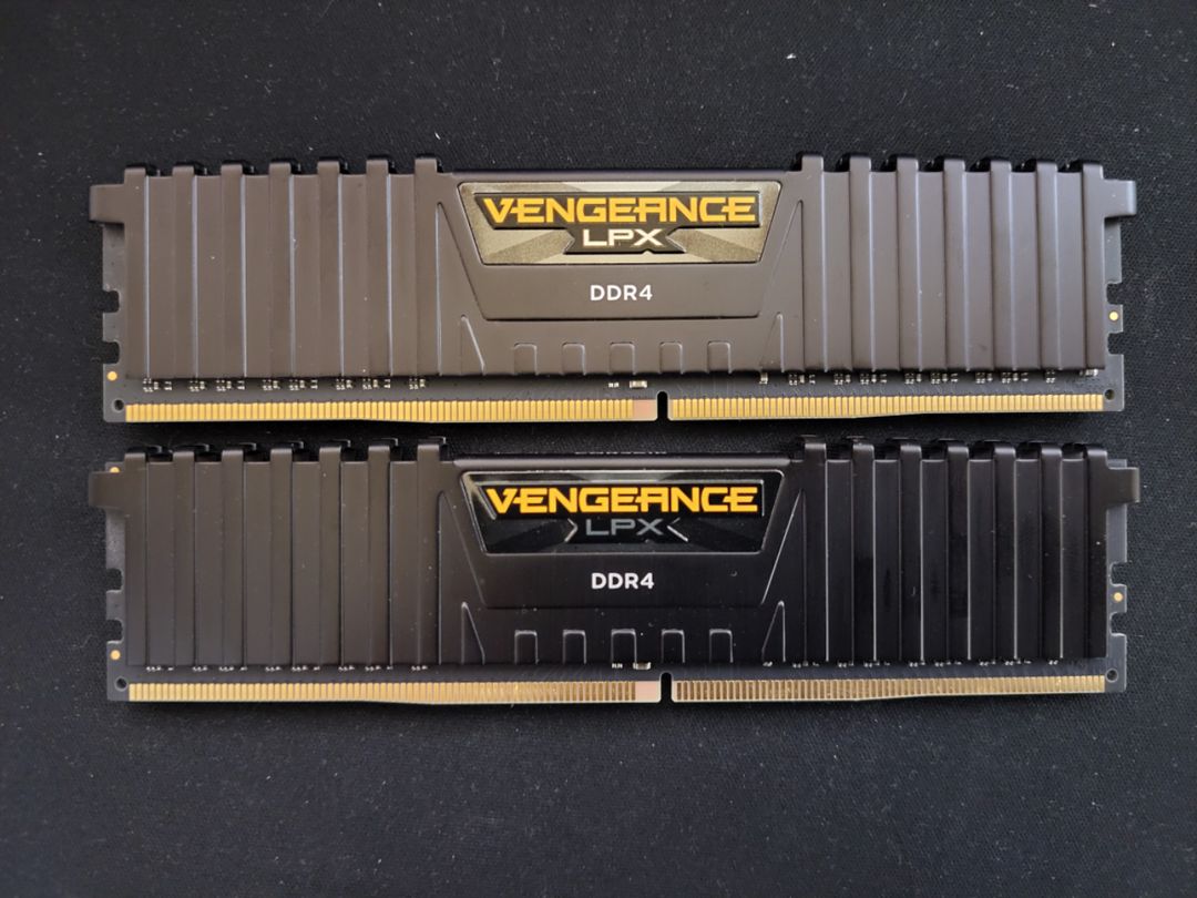CORSAIR VENGENCE DDR4 3200MHZ