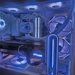 조탁 RTX5080 SOLID OC (솔리드코어 아님)