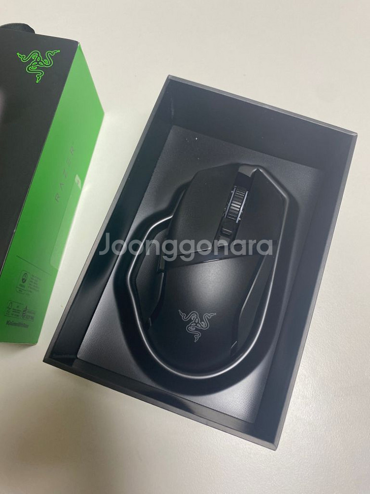 레이저 바실리스크 v3 pro 35k 게이밍 마우스--1