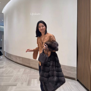 더차분 블라우스판매합니다