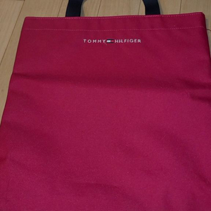타미힐피거 보조가방입니다